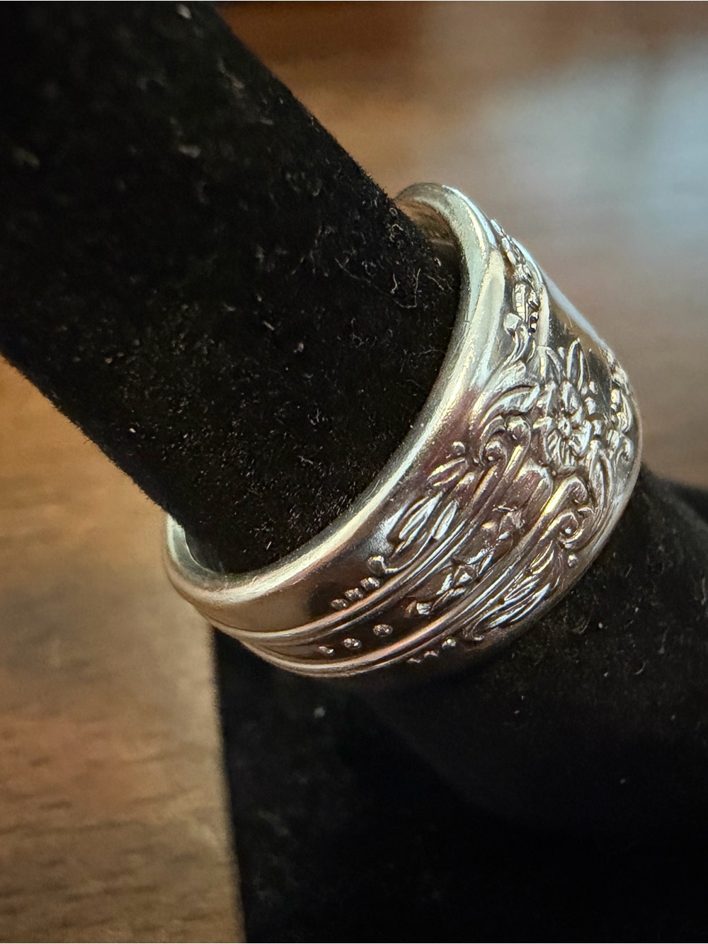 Reflections Spoon Ring - Picture 4 of 11